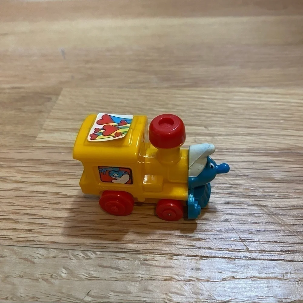 Vintage Smurf Wind Up Train Toy Kids Peyer 1982 Yellow Red